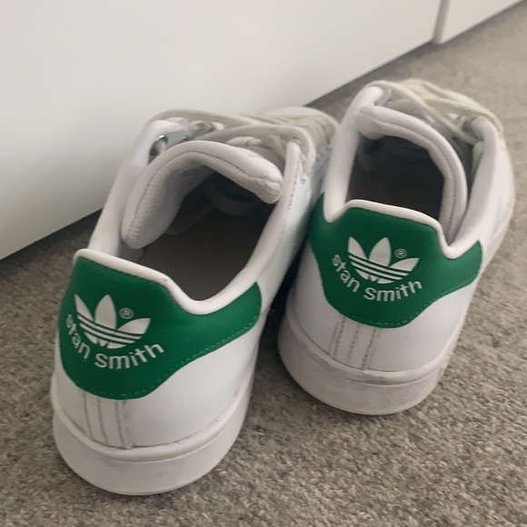Stan smith shoes (very lightly worn) - Picture 3 of 3